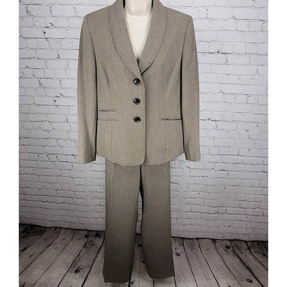 Kasper Brown Full Pant Suit 2 Piece Set Shawl 3 Button Jacket Stretch 10 (33x31) - Picture 1 of 16